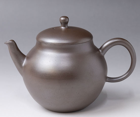 Banko teapots by Otsuki Shun