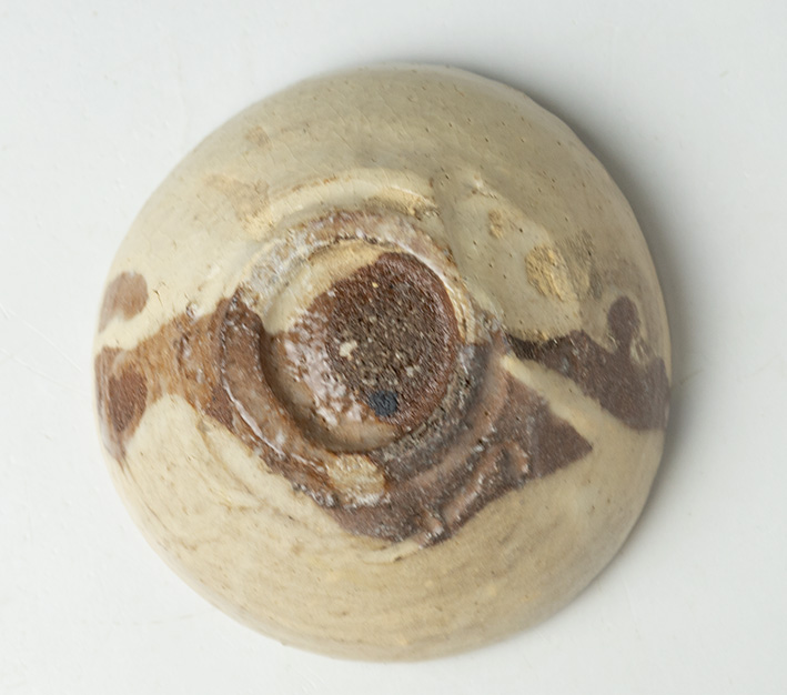 The bottom view of Muji Karatsu sakazuki sake cup