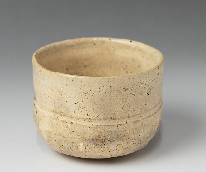 The side view of Muji Karatsu guinomi sake cup