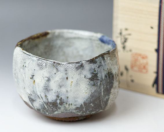 karatsu tea bowl by Kimata Kaoru