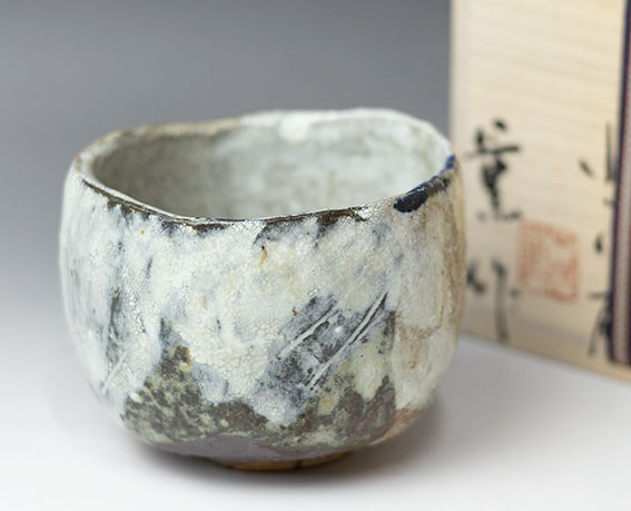 karatsu tea bowl by Kimata Kaoru