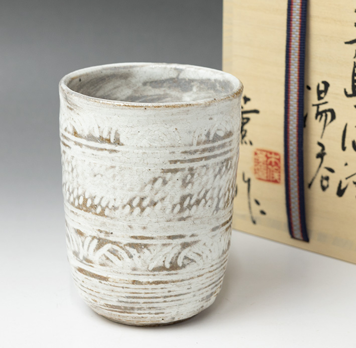 Mishima Karatsu yunomi tea cup by Kimata Kaoru