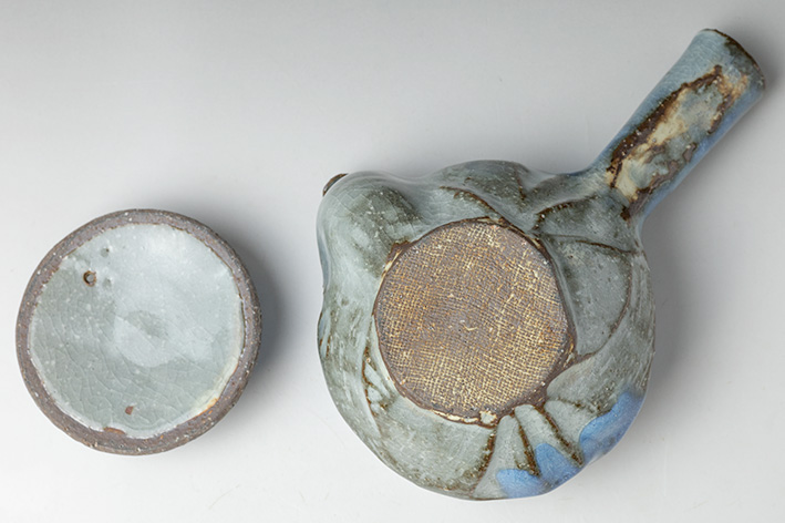 Aohagi teapot by Noutomi Naoko