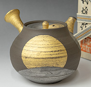 Kin-Ginsai (Gold & Silver Accented) teapot