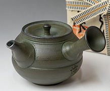 Japanese pottery Tokoname teapot by Konishi Hiroo
