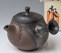 Japanese pottery Tokoname teapot by Konishi Hiroo