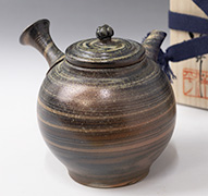 Tokoname Mayake teapot by Konishi Yohei