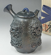 Tokoname Mayake teapot by Konishi Yohei