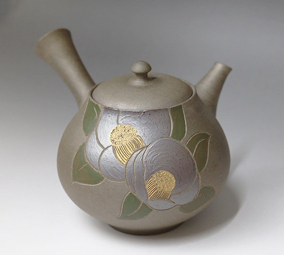 Yakishime Camellia teapot by Seiho -front view