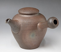 Tokoname Mayake teapot by Shukei