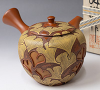 Japanese pottery - Tokonameyaki teapot by Shunen II