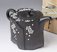 Japanese pottery - Tokonameyaki teapot by Shunen II